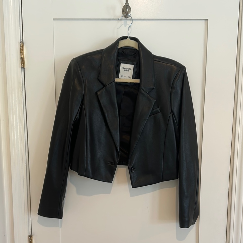 Abercrombie pho, leather Black Cropped Blazer